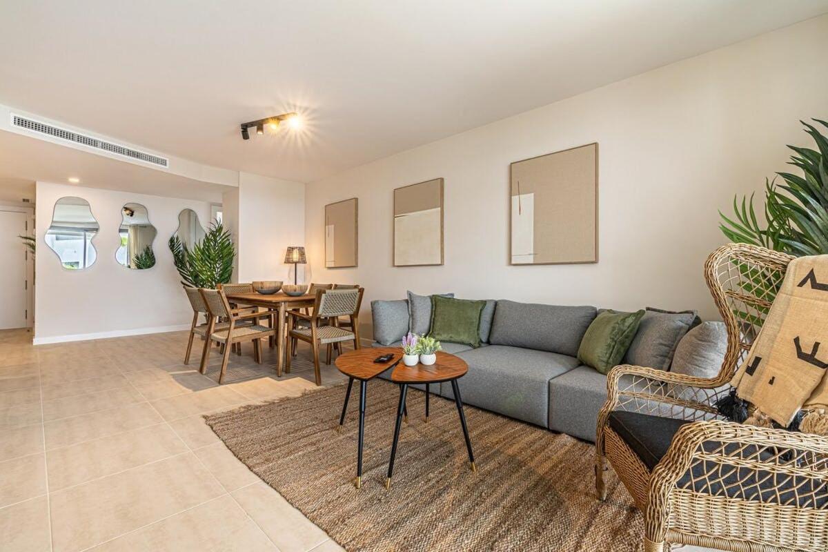Vanian Gardens - 3br With Garden Appartement *